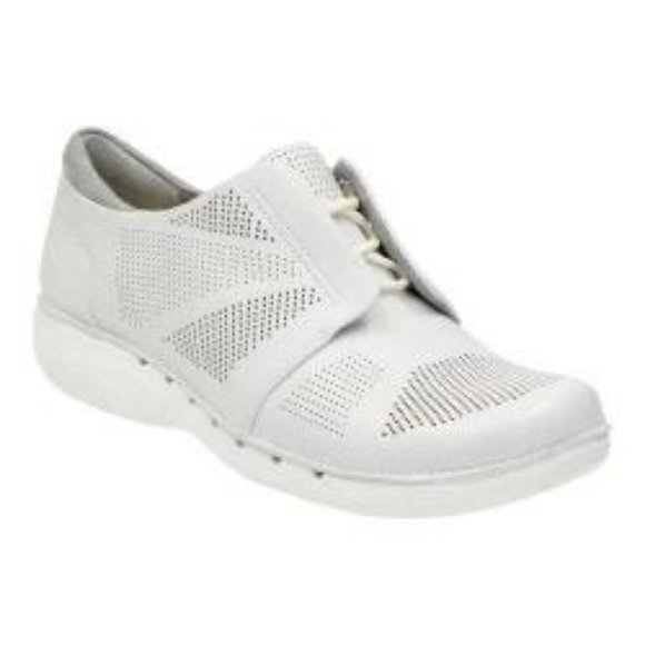 Clarks Shoes - Women's Clarks Un Voltra Lace Up Shoes White